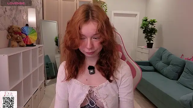 eva aria online show from June 12, 1:04 am
