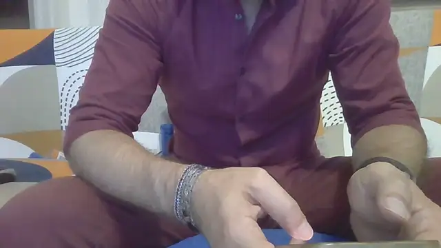 Snapshot of Eroshotlicker chatting on June 3, 9:31 pm Eroshotlicker online show from June 3, 9:31 pm