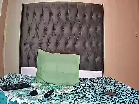 SavageHoney online show from December 22, 8:28 pm