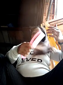 Snapshot of hey-bana chatting on December 1, 8:30 am hey-bana online show from December 1, 8:30 am