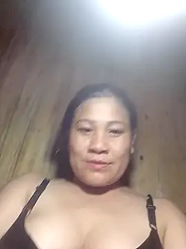 Snapshot of hey-bana chatting on December 4, 12:36 pm hey-bana online show from December 4, 12:36 pm