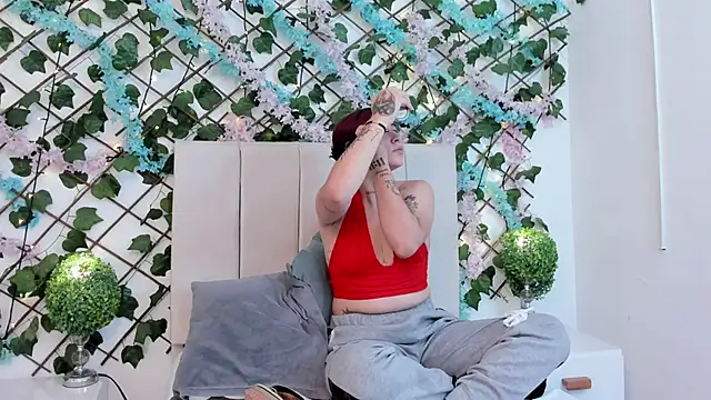 CharlotteBlossom online show from December 19, 9:11 pm