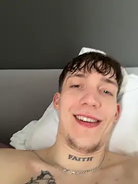 Snapshot of Rabizoon chatting on February 22, 8:57 am Rabizoon online show from February 22, 8:57 am