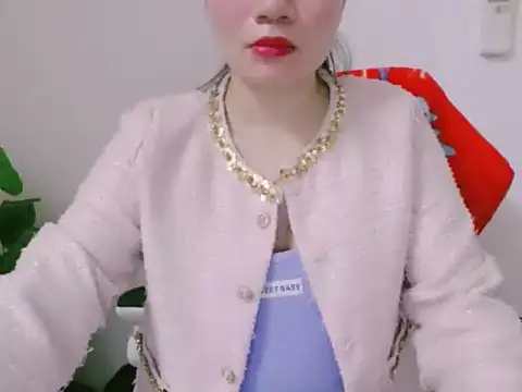 Snapshot of Lisa537- chatting on December 5, 1:14 am Lisa537- online show from December 5, 1:14 am