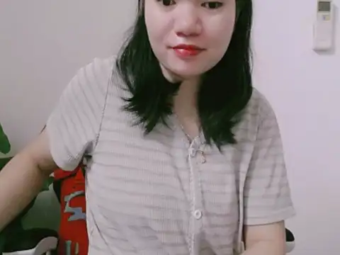 Snapshot of Lisa537- chatting on December 14, 12:05 am Lisa537- online show from December 14, 12:05 am