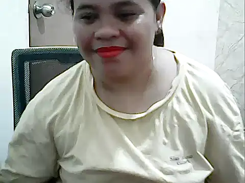 cutechubby online show from April 23, 12:29 pm