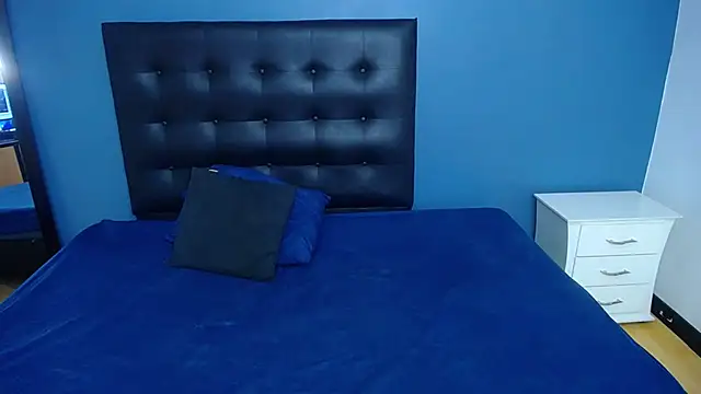 Snapshot of naughty_bigass_18 chatting on December 2, 3:34 am naughty bigass 18 online show from December 2, 3:34 am