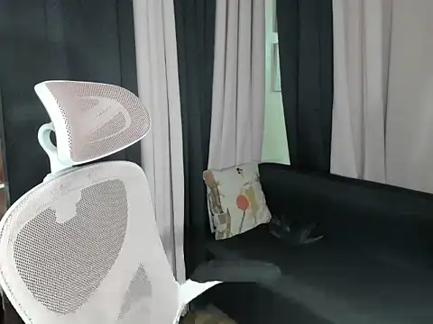 Snapshot of TsUncutMegan chatting on November 29, 8:06 am TsUncutMegan online show from November 29, 8:06 am