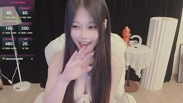 Snapshot of -Annababy chatting on May 24, 9:47 am -Annababy online show from May 24, 9:47 am