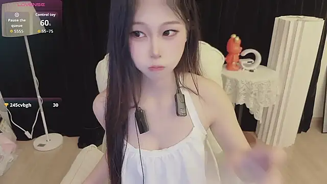 Snapshot of -Annababy chatting on June 9, 3:23 pm -Annababy online show from June 9, 3:23 pm