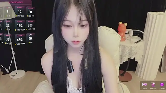 Snapshot of -Annababy chatting on July 1, 3:45 pm -Annababy online show from July 1, 3:45 pm