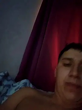 Alvarezz0202 online show from April 24, 8:33 pm