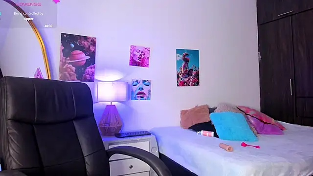 camila hott69  online show from March 25, 3:01 am