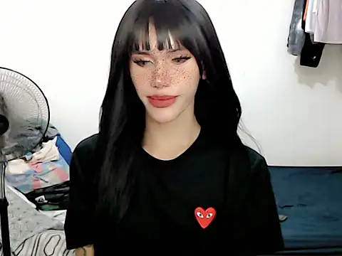 Snapshot of superhotbabe chatting on November 25, 3:34 pm superhotbabe online show from November 25, 3:34 pm