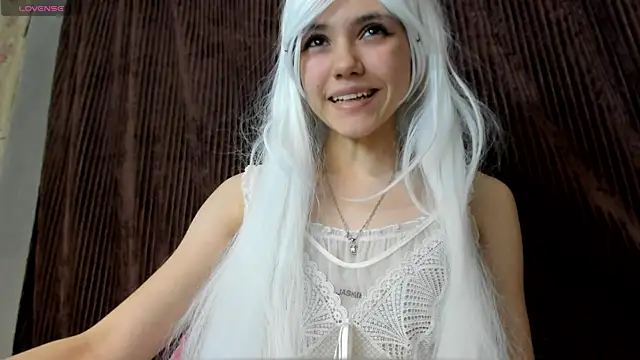 Snapshot of MissKotomissCat chatting on November 29, 1:41 am MissKotomissCat online show from November 29, 1:41 am