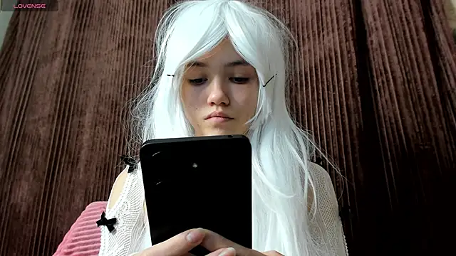 Snapshot of MissKotomissCat chatting on November 30, 4:55 pm MissKotomissCat online show from November 30, 4:55 pm