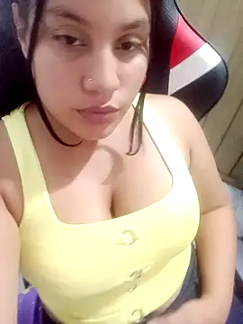 ZoeLove2 online show from December 19, 1:01 am