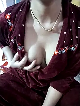 RASHMI SHARMA9 online show from January 16, 5:28 pm