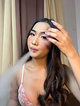 Snapshot of Diannellove chatting on June 5, 4:35 pm Diannellove online show from June 5, 4:35 pm