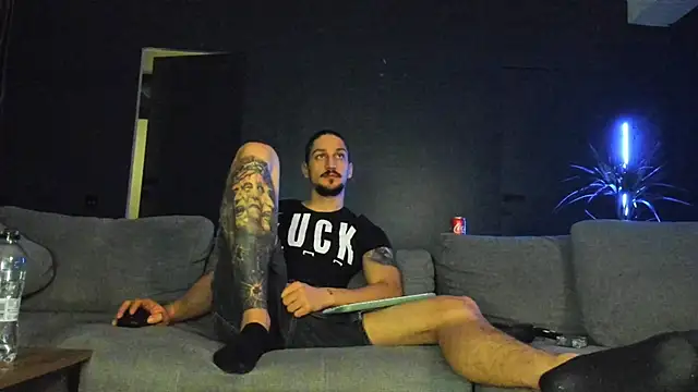 huntingod online show from December 15, 8:13 pm