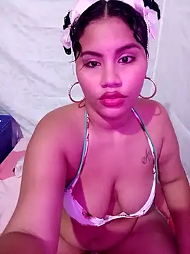 Snapshot of zoe_hot20 chatting on December 17, 4:51 am zoe hot20 online show from December 17, 4:51 am