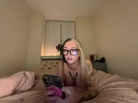 lace xxx online show from February 18, 8:05 pm