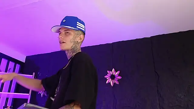 Paulo 527 online show from February 11, 10:04 pm