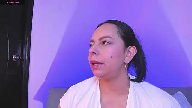 jimena chic1 online show from March 25, 2:01 pm