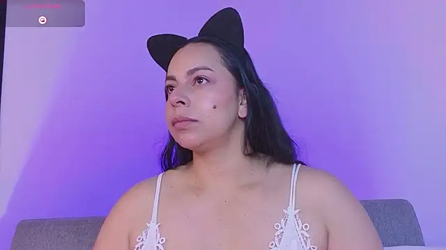 jimena chic1 online show from August 4, 2:15 am