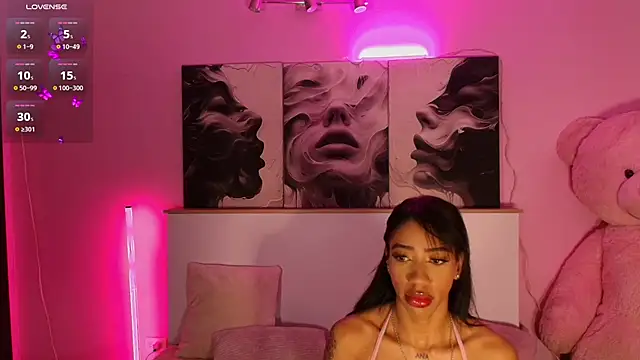 LindseyCoxx online show from April 23, 1:07 am