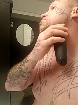 Snapshot of AstralPhase900 chatting on June 12, 10:36 am AstralPhase900 online show from June 12, 10:36 am