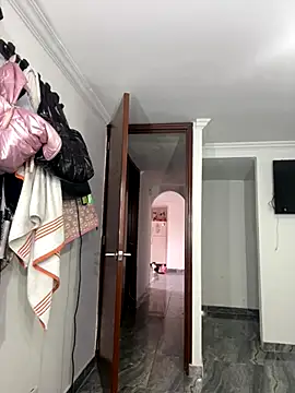 Snapshot of -Nala chatting on November 28, 12:19 pm -Nala online show from November 28, 12:19 pm