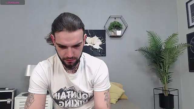 KaneHunter online show from March 27, 7:35 pm