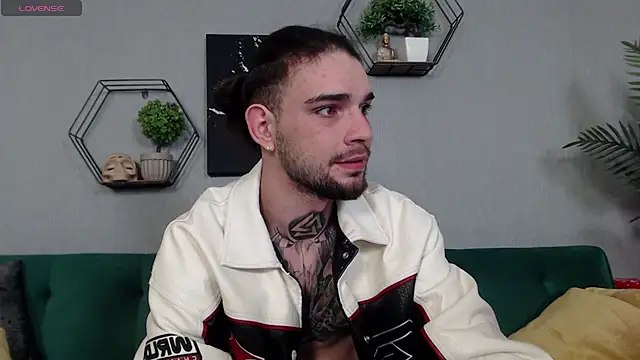 KaneHunter online show from April 7, 7:14 pm