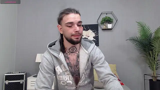 KaneHunter online show from April 20, 6:09 pm