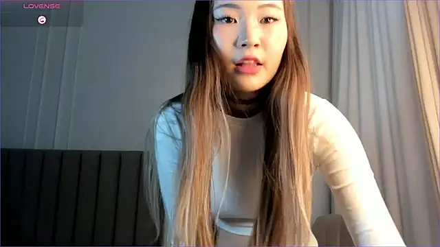 Snapshot of shangrillah chatting on December 5, 2:53 am shangrillah online show from December 5, 2:53 am