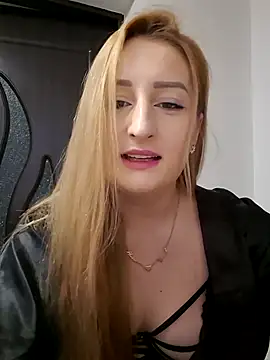 Snapshot of dixielarys chatting on December 3, 5:59 am dixielarys online show from December 3, 5:59 am