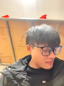 Snapshot of Colby-678 chatting on December 1, 11:59 am Colby-678 online show from December 1, 11:59 am