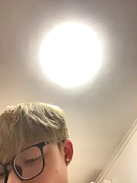 Snapshot of Colby-678 chatting on December 19, 10:44 am Colby-678 online show from December 19, 10:44 am