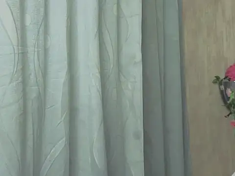 Snapshot of Apriil_Sweett chatting on December 5, 12:47 pm Apriil Sweett online show from December 5, 12:47 pm