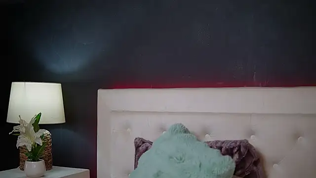 JosieLili online show from January 12, 6:13 pm