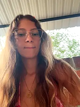 Vanneskk online show from December 1, 2:33 pm