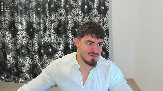 Snapshot of greekgod199 chatting on February 3, 4:32 am greekgod199 online show from February 3, 4:32 am