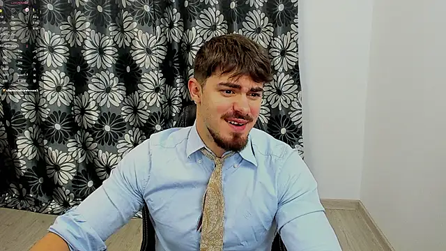 Snapshot of greekgod199 chatting on February 5, 4:50 am greekgod199 online show from February 5, 4:50 am