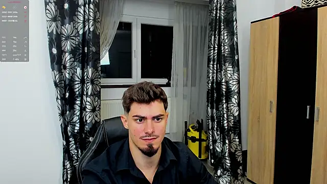 Snapshot of greekgod199 chatting on May 28, 9:01 pm greekgod199 online show from May 28, 9:01 pm