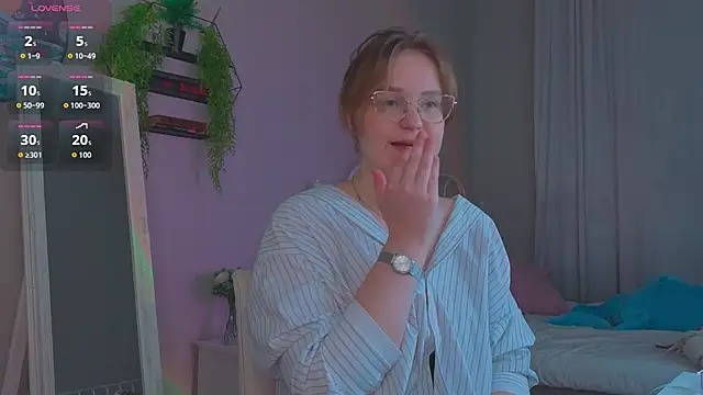 Snapshot of Rada_Reiss chatting on November 27, 3:58 pm Rada Reiss online show from November 27, 3:58 pm