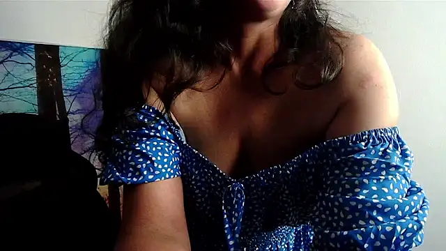 Snapshot of Whisperingfire chatting on July 23, 8:40 pm Whisperingfire online show from July 23, 8:40 pm