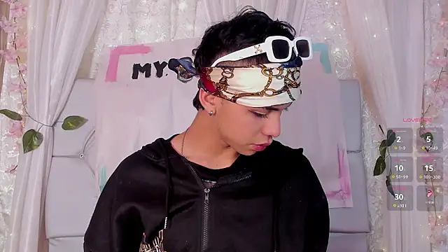 Prince Apolo online show from March 3, 7:31 pm