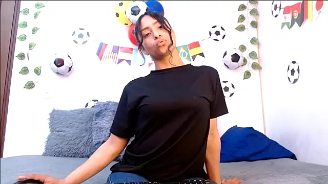 Snapshot of MarillynMorgan chatting on July 11, 2:53 pm MarillynMorgan online show from July 11, 2:53 pm