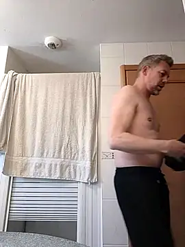 lorisaux online show from April 24, 6:16 am